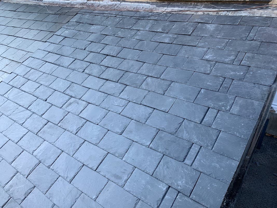 Leeds & Bradford Roofing Services ( roof repairs Leeds & Bradford )