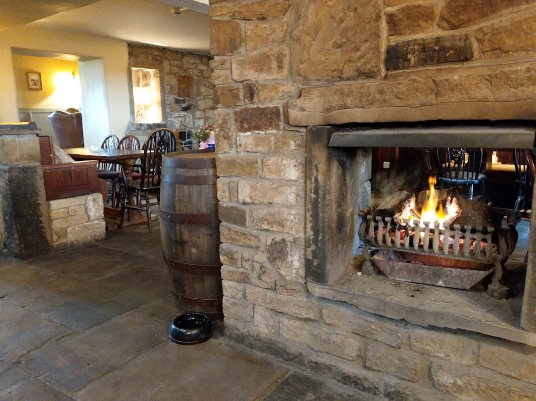 The Beehive Pub & Dining