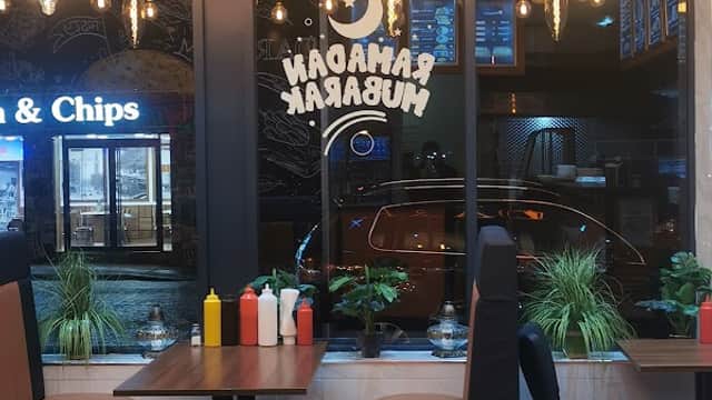 Dining at Dara Shawarma in bradford