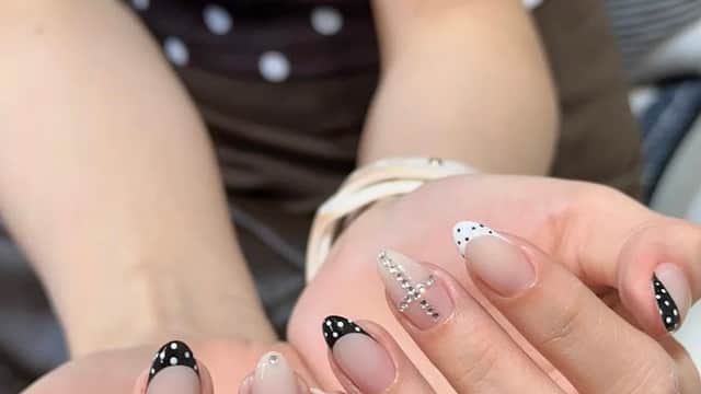 Elegant nails - Nail Salons in bradford