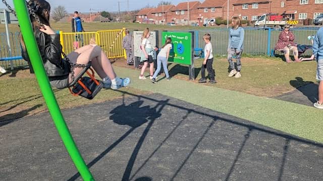 Elizabeth Drive Playground - Playgrounds in castleford