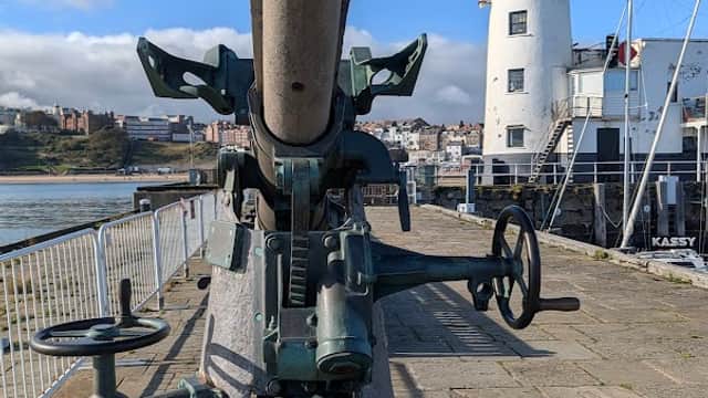 13-pdr Naval Gun - Historic Site in scarborough