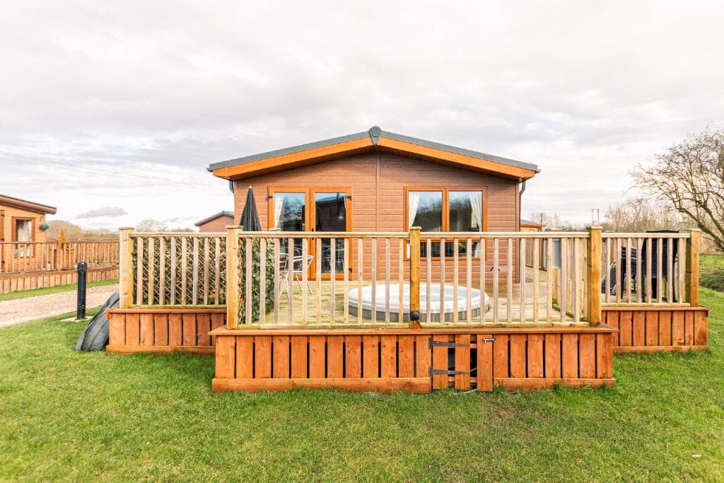 Springwell Lodge With Hot Tub