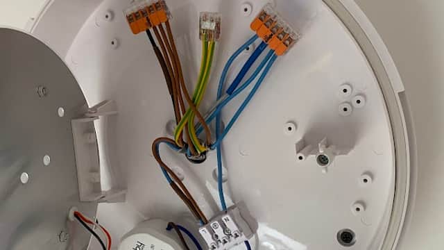 X.Q Electrical - Electricians in doncaster