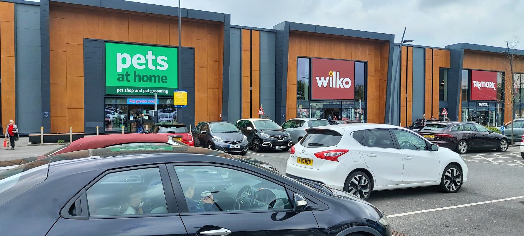 St James Retail Park