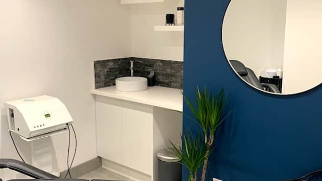 Tan Den - Beauty Salons in bolsterstone ewden village