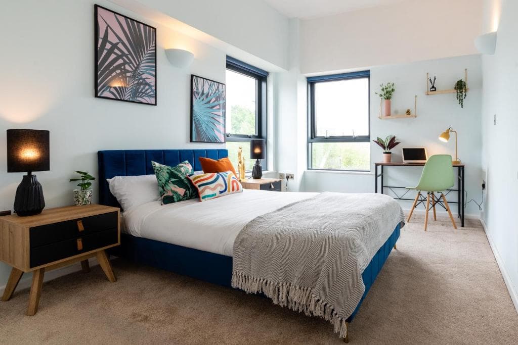 Stylish 2 Bed city centre apartment