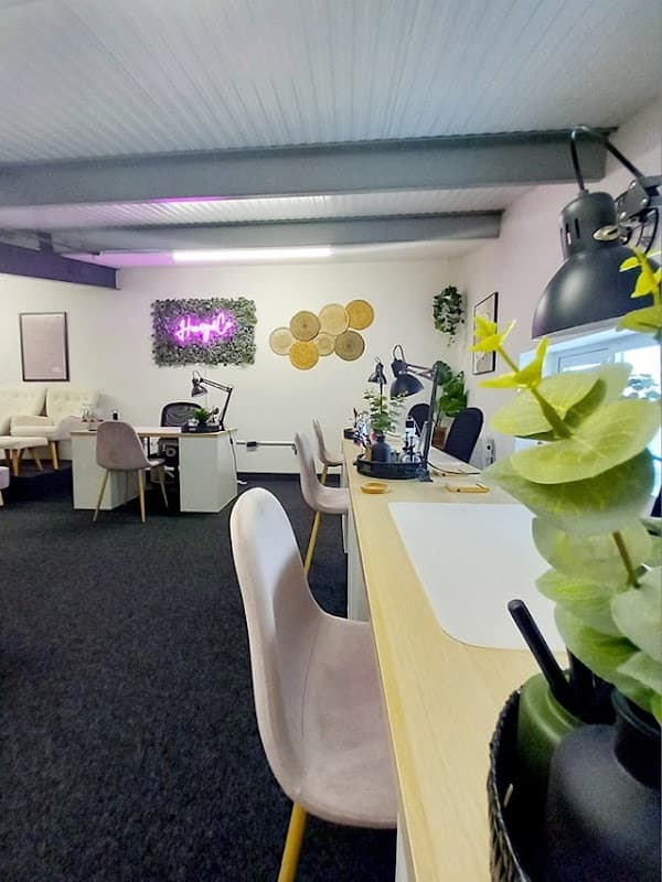 Honey & Co. Nail Studio & Academy