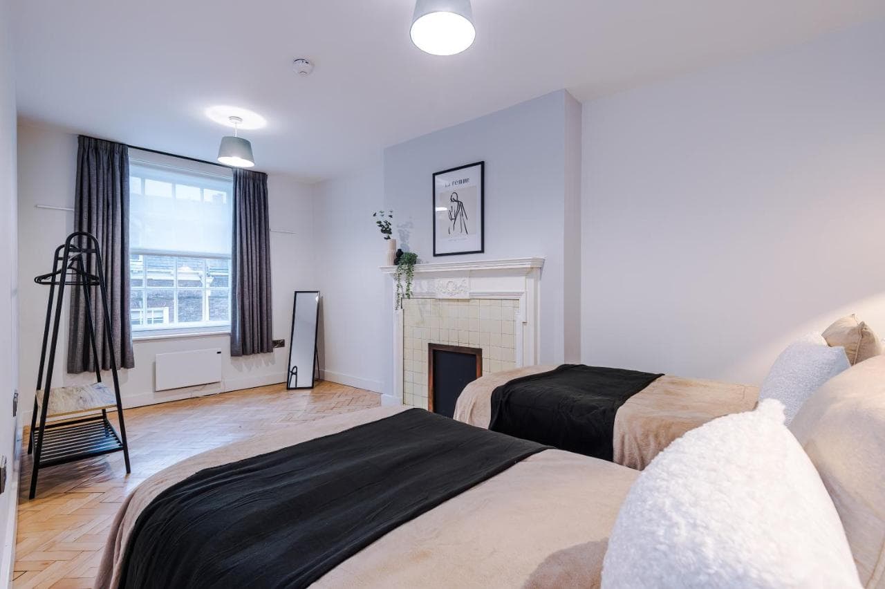 Central York Penthouse With Private Roof Terrace, York, Yorkshire