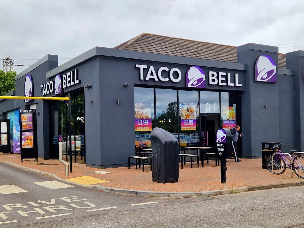 Taco Bell Hull - Raich Carter Way
