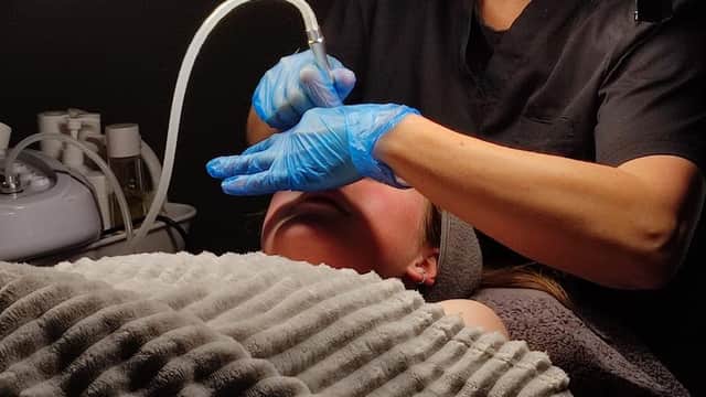 Natural Glow - Beauty Salons in canklow
