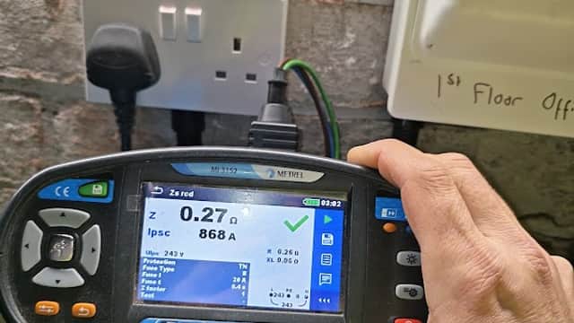 ARZ electrical Services Ltd - Electricians in horsforth