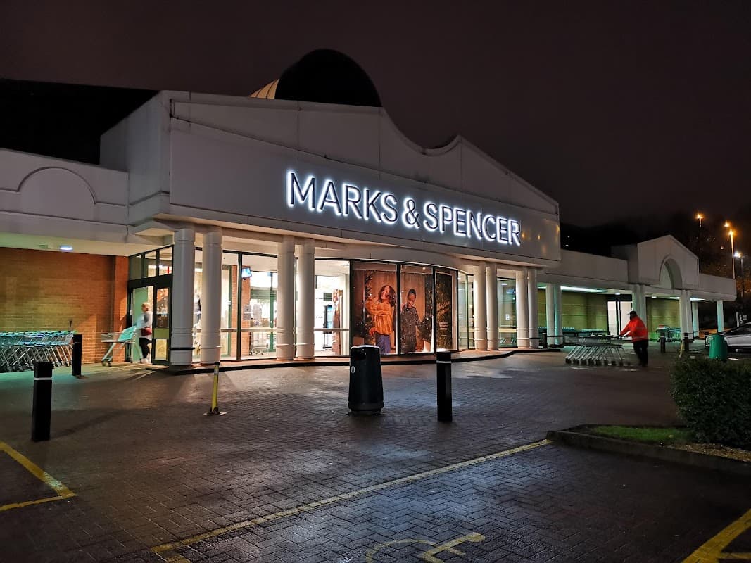 Owlcotes Shopping Centre