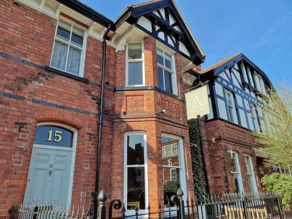 Alcuin Lodge Guest House