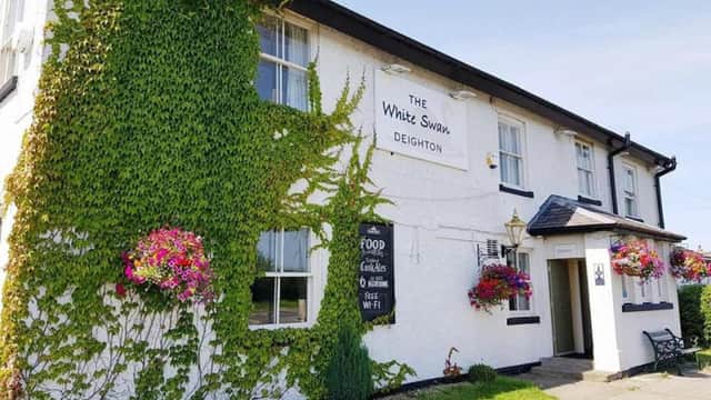 Accommodation at The White Swan Deighton in york