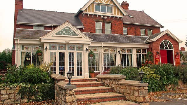 Accommodation at The Punchbowl Inn in thorne north railway station