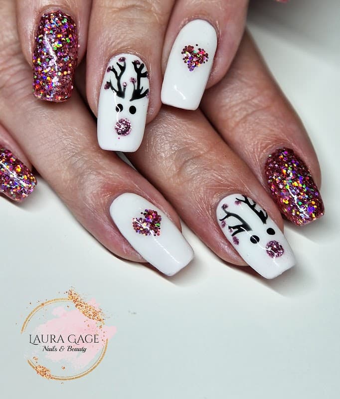 Laura Gage, Nails & Beauty
