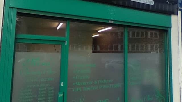 Mona's beauty bar - Beauty Salons in keighley