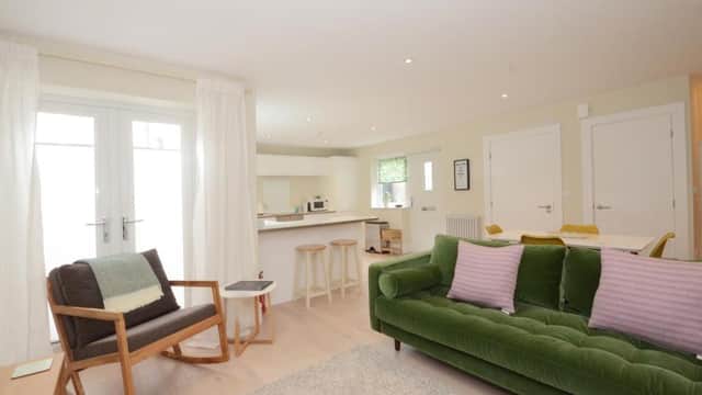 Accommodation at The Mews - 2 Bedroom Luxury, Spacious House With Free Parking in york