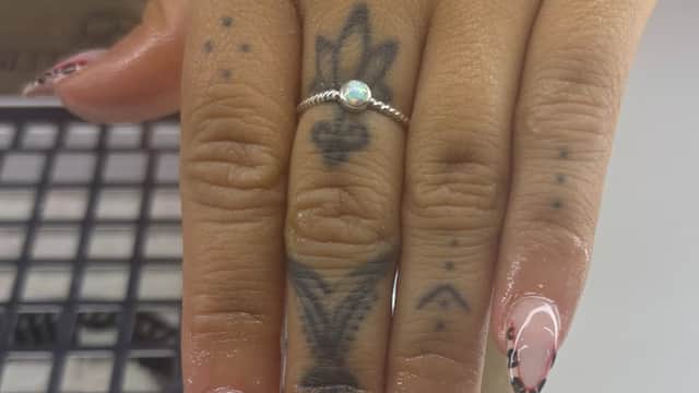 minnie's - Nail Salons in batley