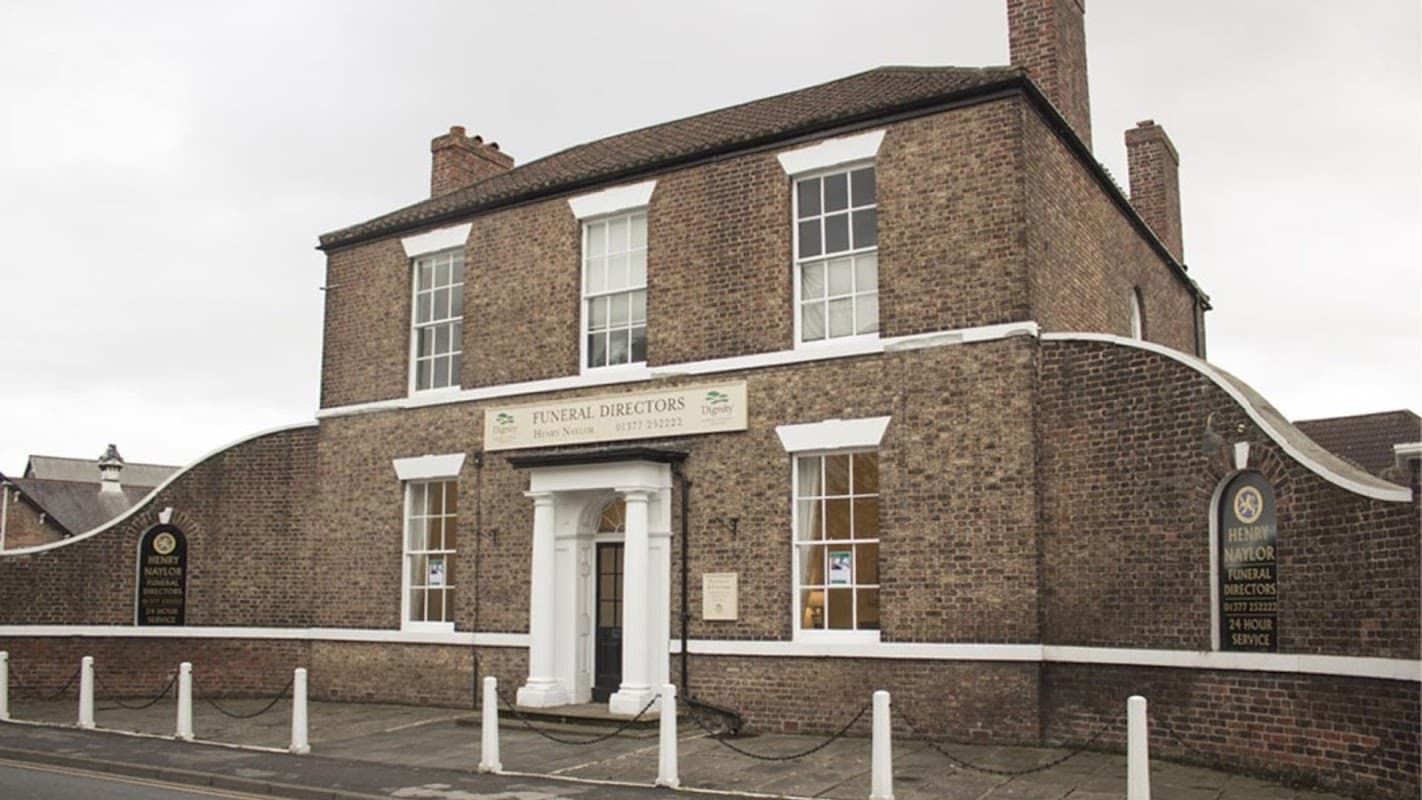Henry Naylor Funeral Directors