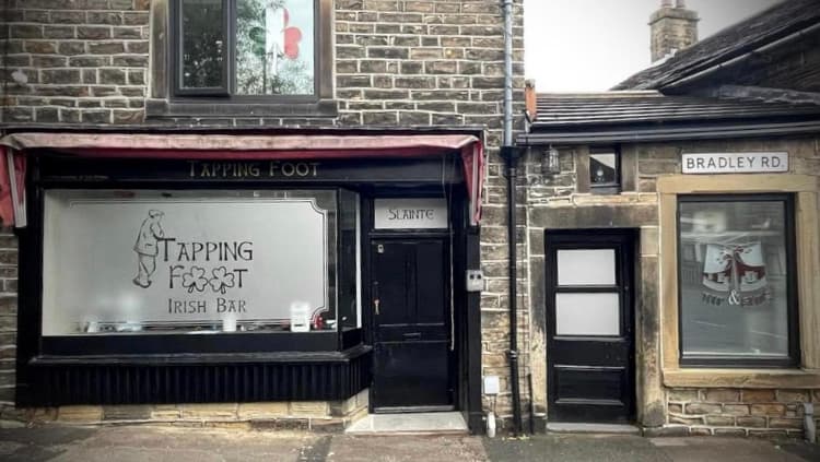 Tapping Foot - Irish Bar