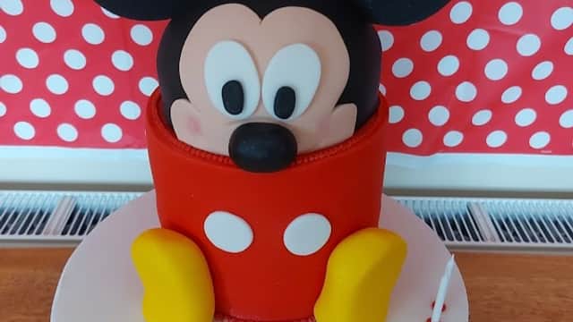 Cakes By Michelle - Bakers in wakefield