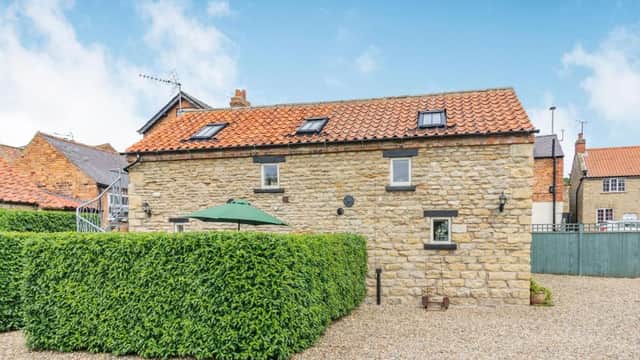 Accommodation at Upstairs Downstairs Cottage in snainton