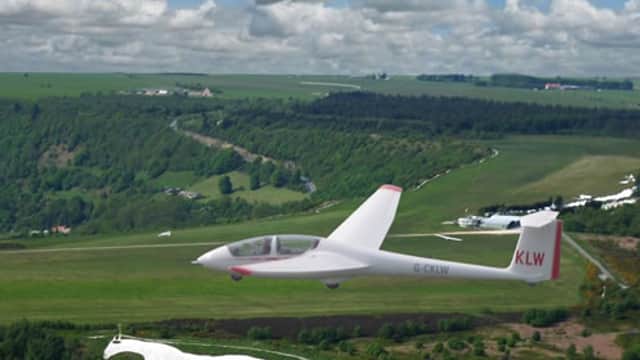 Yorkshire Gliding Club - Activity in hood grange