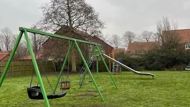 The Limes Play Area - Playgrounds in helmsley