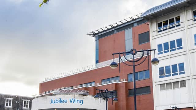 Leeds General Infirmary - Hospitals in leeds