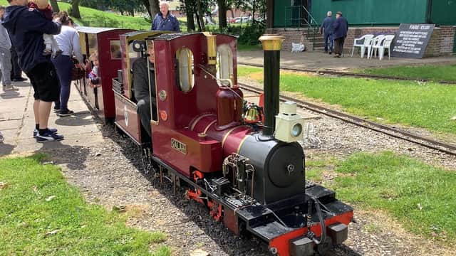 Thornes Park Miniature Railway - Attraction in wakefield