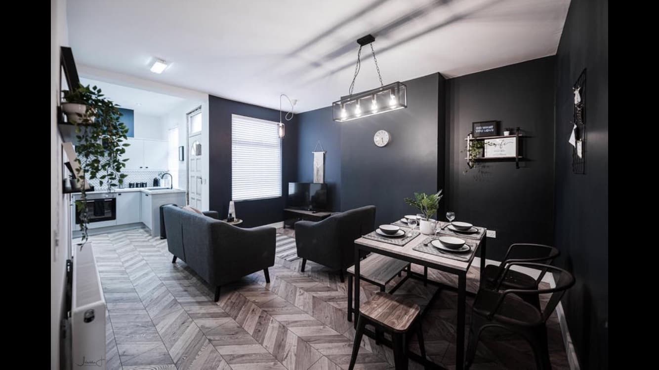 J D Paint & Decor