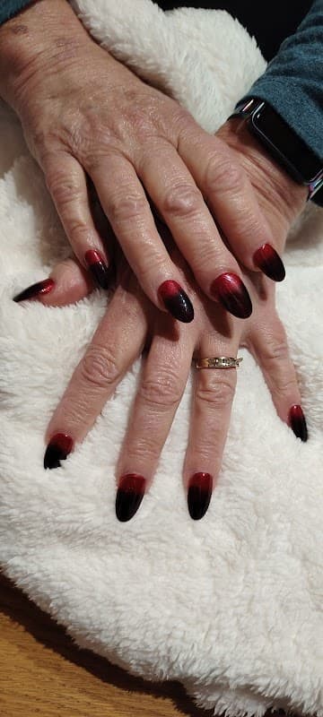 J&M Nail