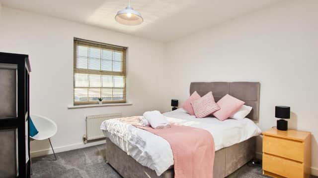 Accommodation at Stunning 2 Bed Apartment -Parking - Great Location in barnsley