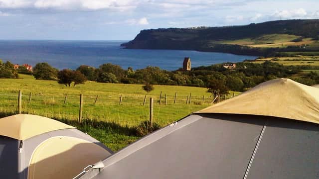 Hooks House Farm - Campsite in robin hoods bay