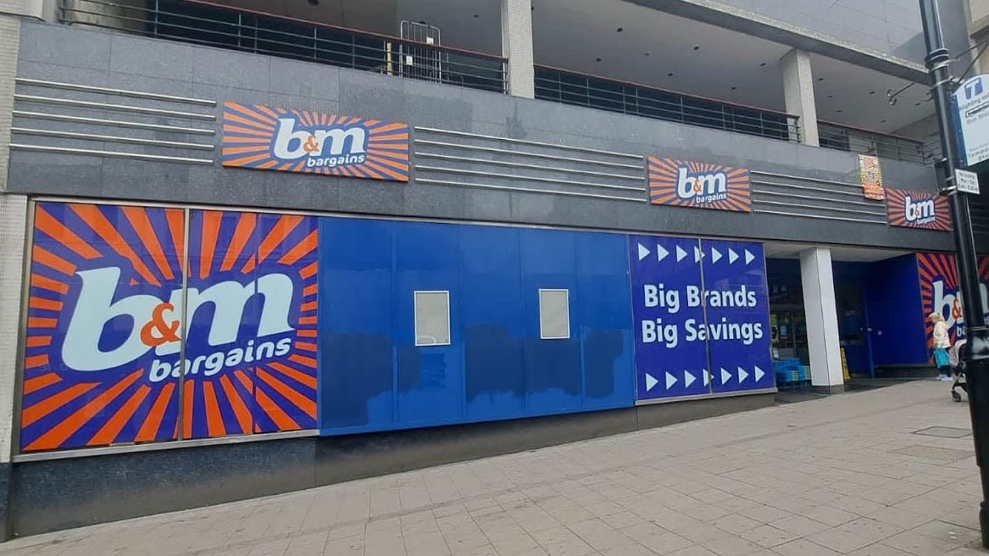 B&M Store