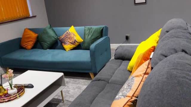 Accommodation at HILLTOP PLACE Suites Near Doncaster RaceCourse in tollesby