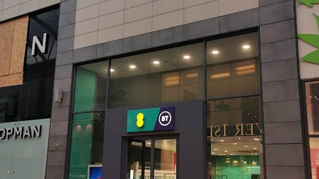 EE - Phone Shops in wakefield