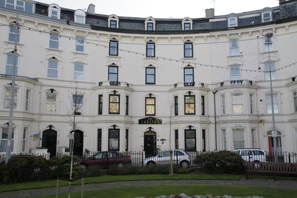 The Carlton's Holiday Suites