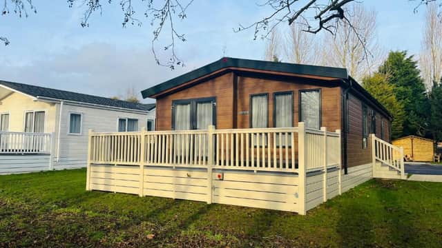 Cherry Lodge with Hot Tub - Lodge in york