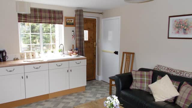 Heapfield Cottage & Caravan Site - Campsite in nafferton
