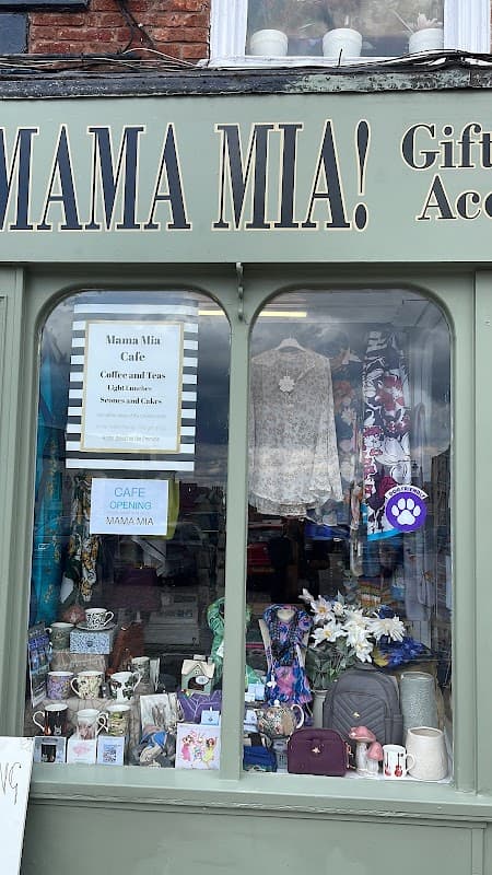 Mama Mia Gift Clothing Shop & Cafe