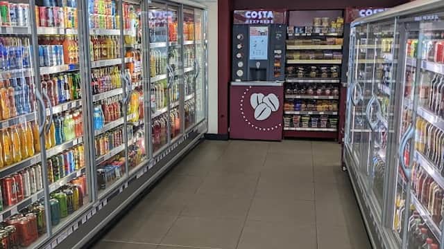 SPAR Mirfield - Corner Shops in mirfield