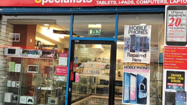 Mobiles and Computers Specialist