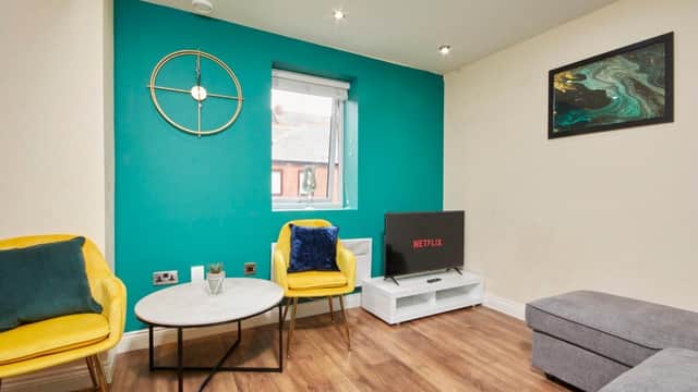 Accommodation at The Emerald Abode of Leeds - Sleeps 6 - Parking in leeds