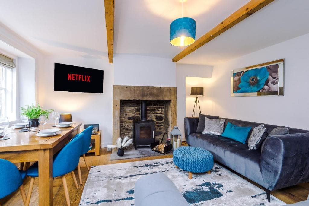 Stunning 3 Bedroom Cottage - Pet Friendly