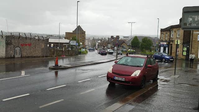 Bus Stop at Greenhead Road - Bus Stops in huddersfield