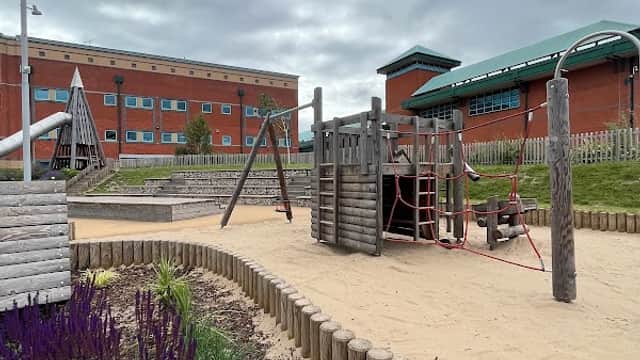 Meadowhall Riverside Playground - Playgrounds in carbrook