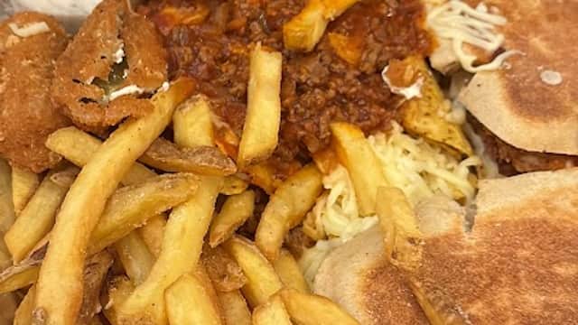 Dining at Munchbox in featherstone